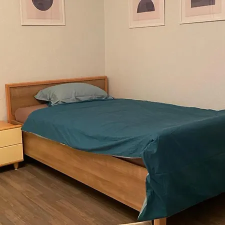 Private With Own Bathroom منزل للإقامة